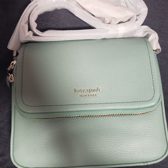 Kate spade run around large flap crossbody. - Picture 6 of 6